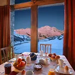 Chalet Colinn Gasthof Val-dʼIsère