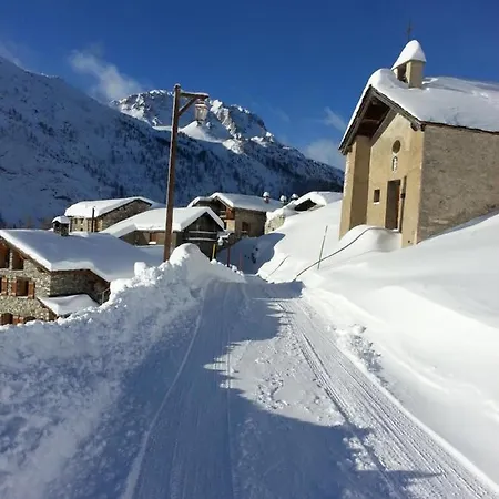 Chalet Colinn Guest house